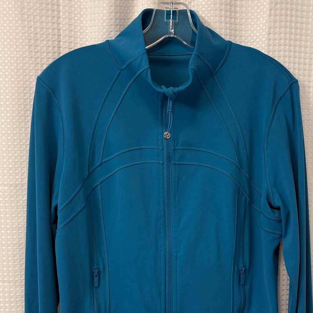 Lululemon Define Cropped Nulu Jacket ~ 12 ~ Hawaiian Blue - Picture 2 of 11